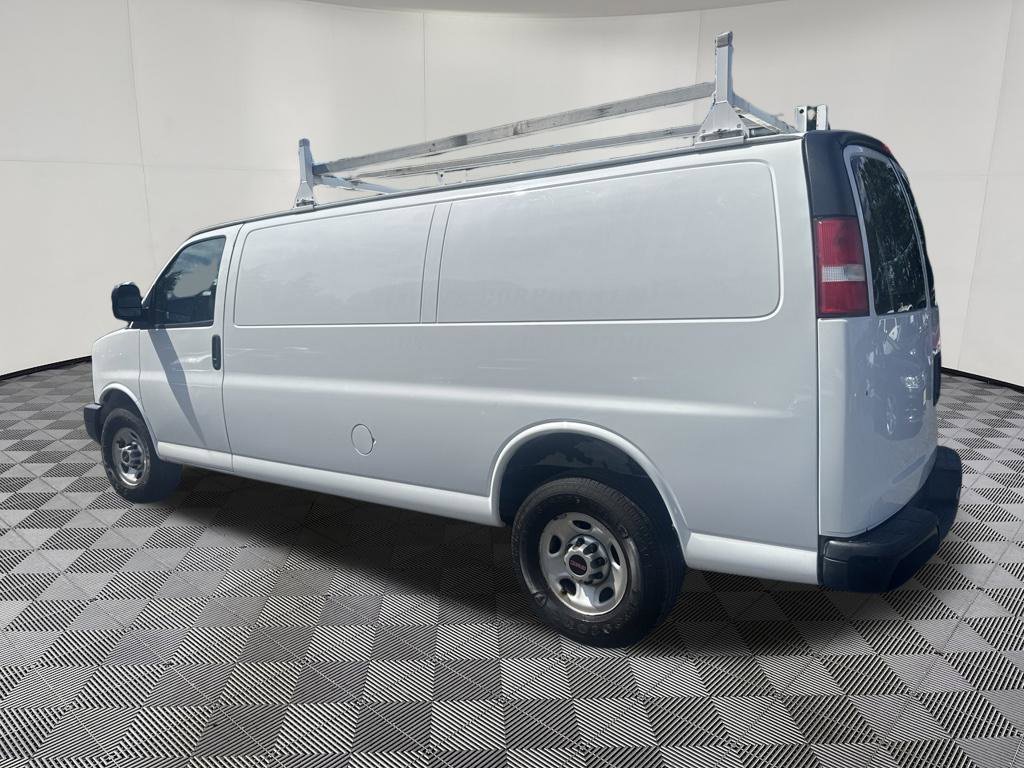 Used 2016 GMC Savana 3500 Extended RWD image 17