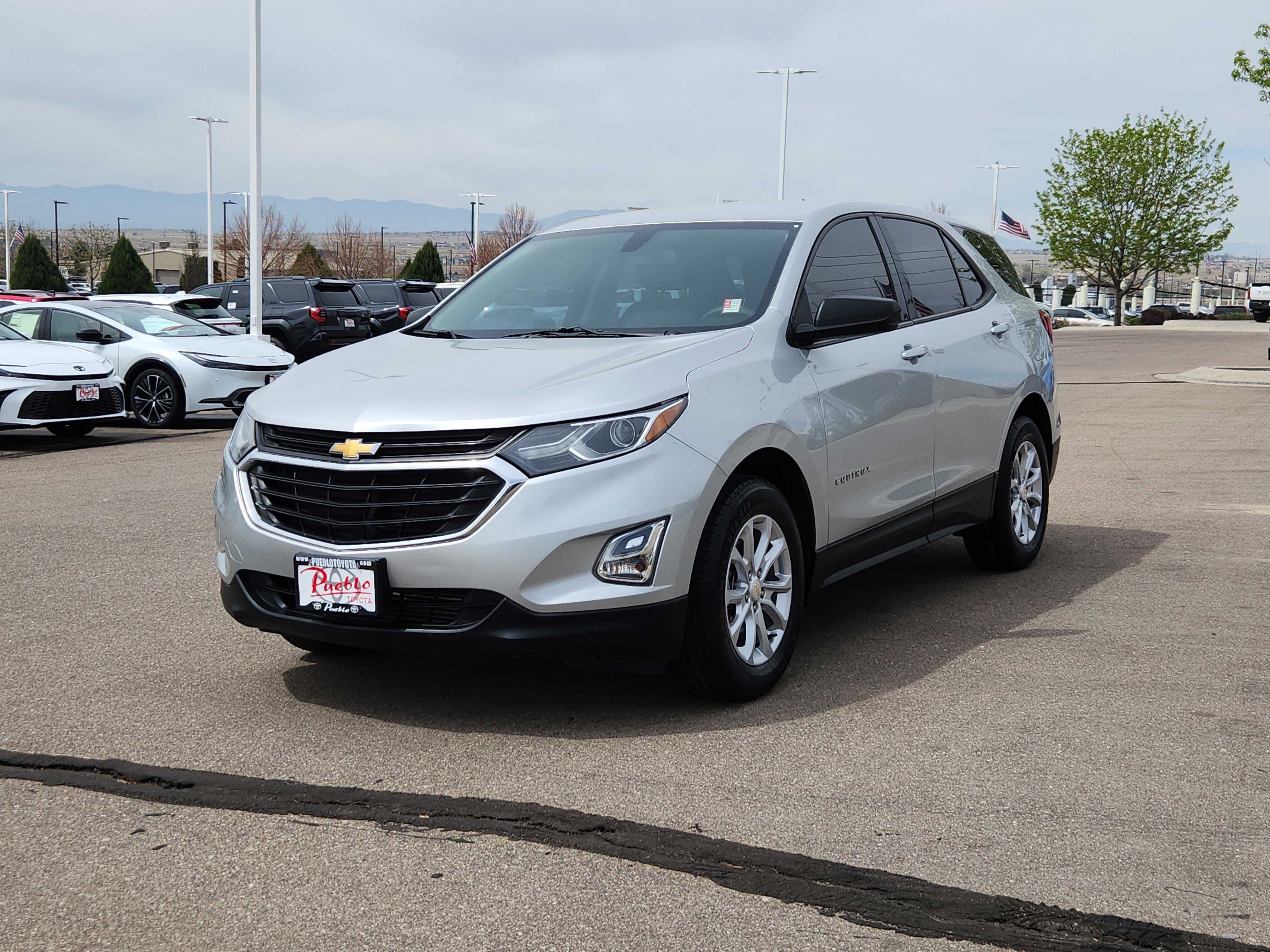 Used 2018 Chevrolet Equinox LS FWD image 4