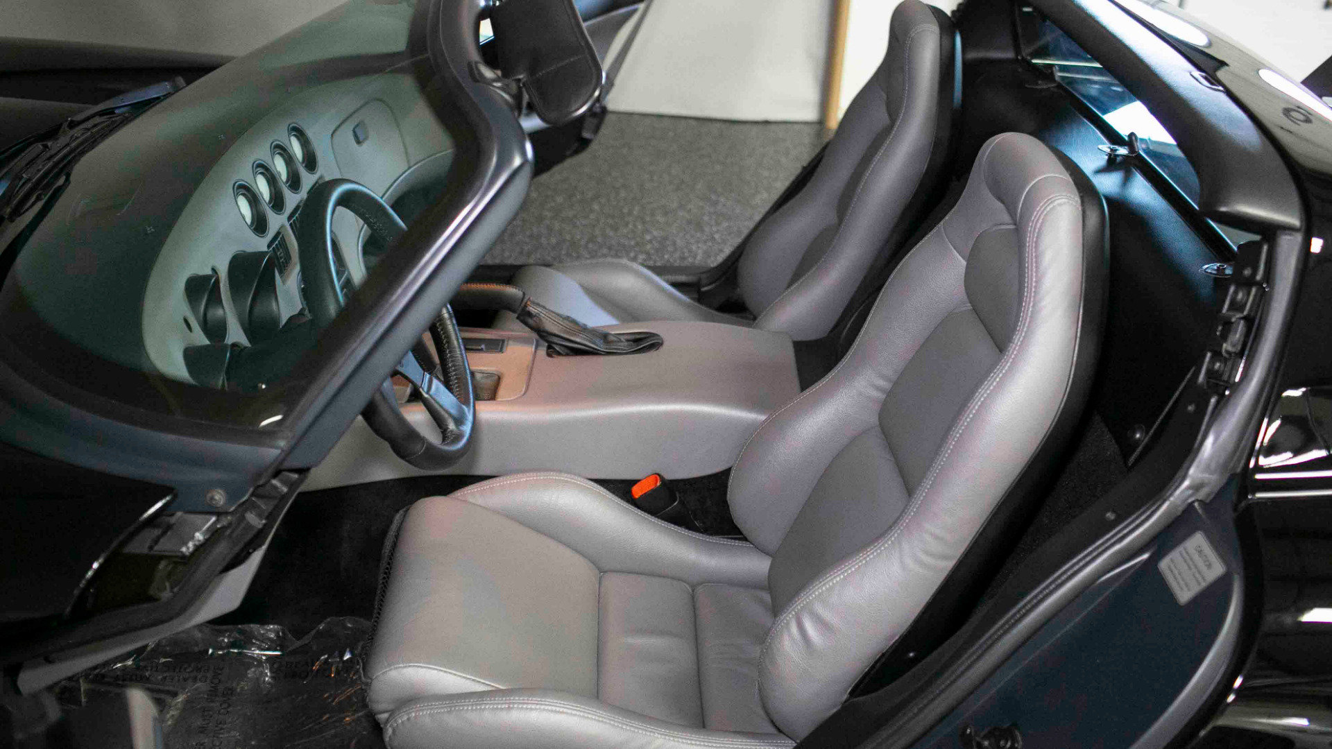 Used 1995 Dodge Viper RT/10 RWD image 86