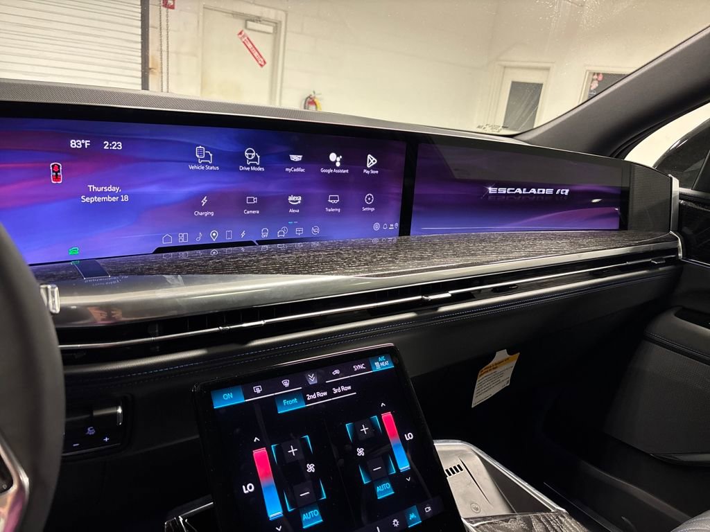 New 2025 Cadillac Escalade IQ Sport 1 w/ Smart Trailering package image 35