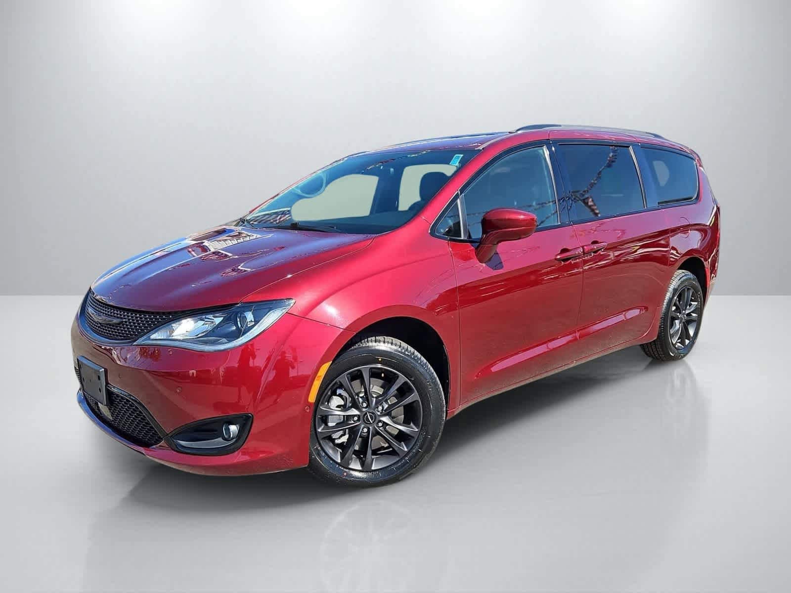 Used 2020 Chrysler Pacifica Touring-L AWD/4WD image 1