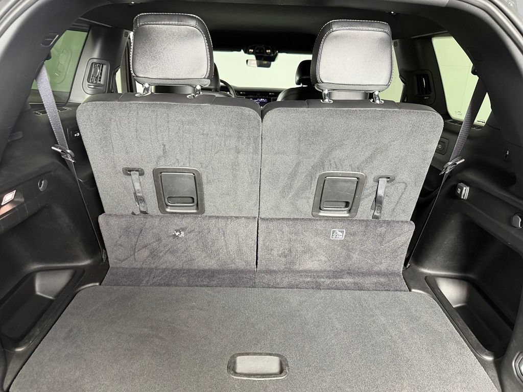 Certified 2025 Jeep Grand Cherokee L Laredo RWD image 17
