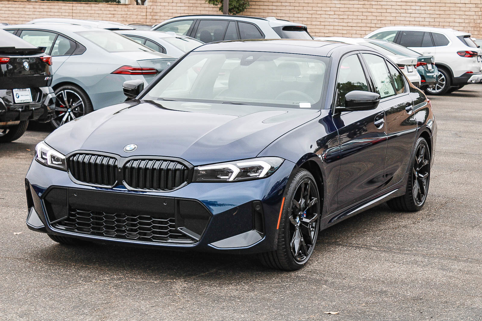 New 2026 BMW 330i Sedan w/ M Sport Package RWD image 3