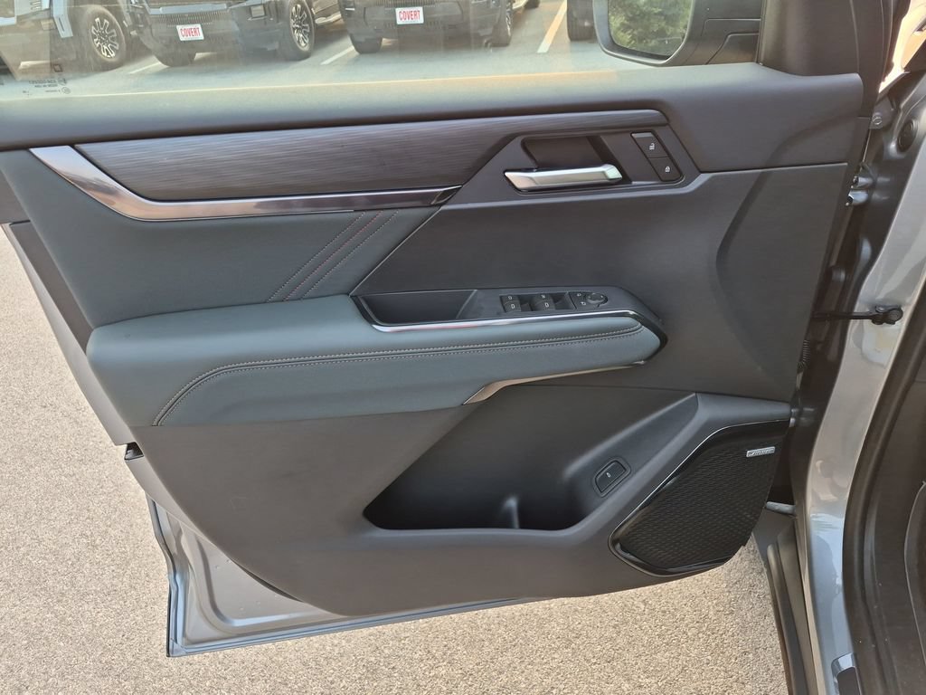 New 2026 GMC Acadia AT4 w/ Luxury Package AWD/4WD image 21