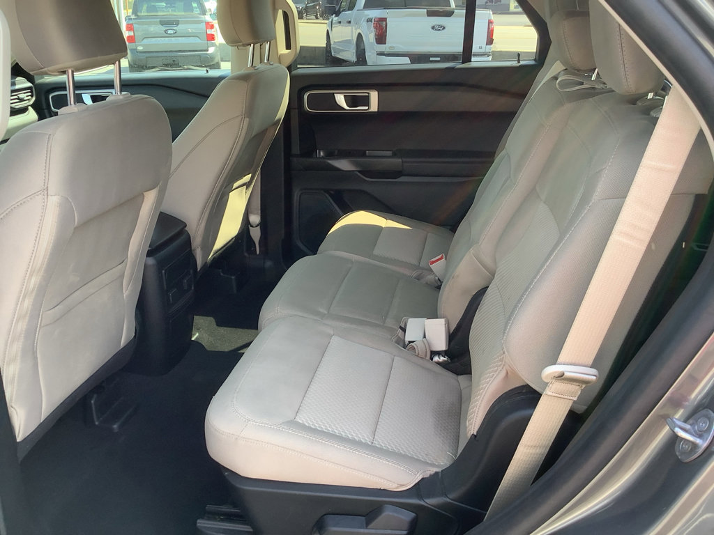 Used 2023 Ford Explorer XLT w/ Equipment Group 202A image 10