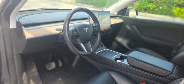 Used 2021 Tesla Model Y Long Range AWD/4WD image 13