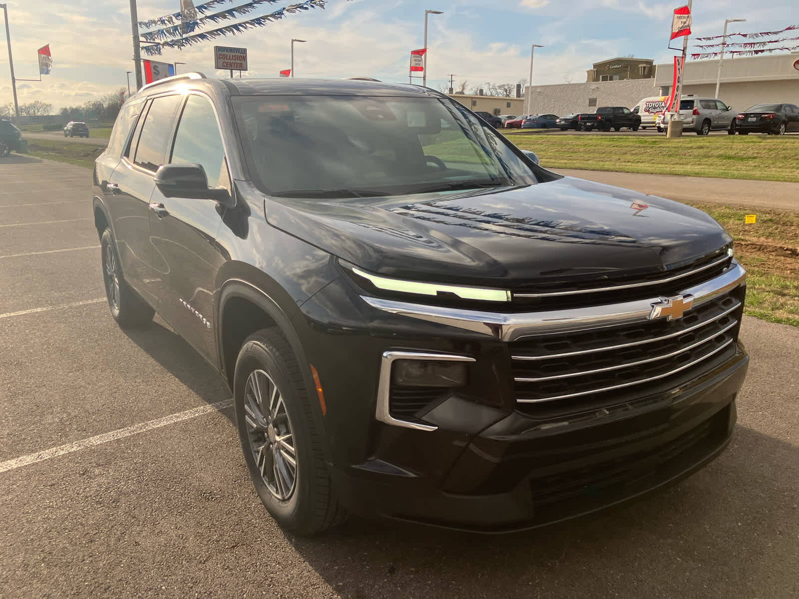 New 2026 Chevrolet Traverse LT w/ Enhanced Driving Package image 1