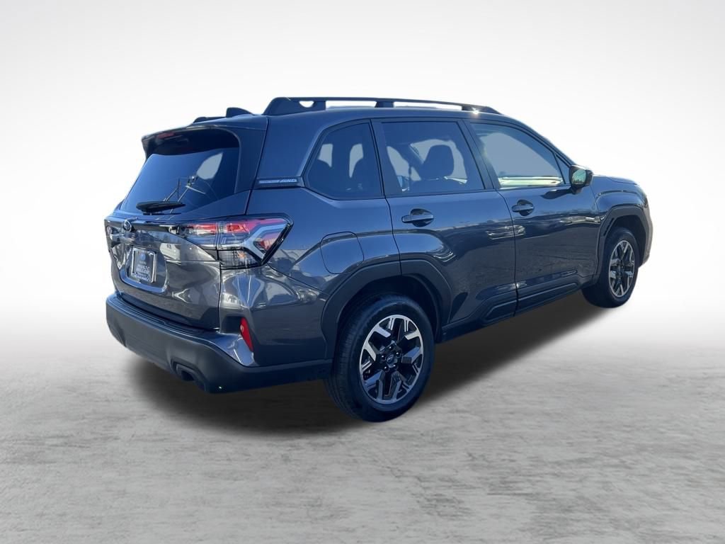 Used 2025 Subaru Forester Premium image 9