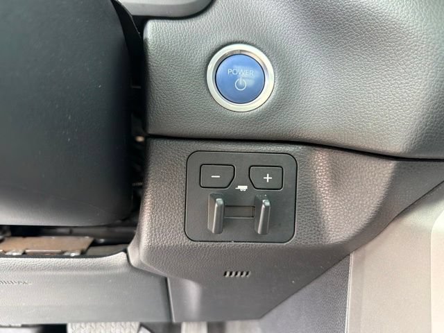 Used 2024 Toyota Tundra Limited AWD/4WD image 14
