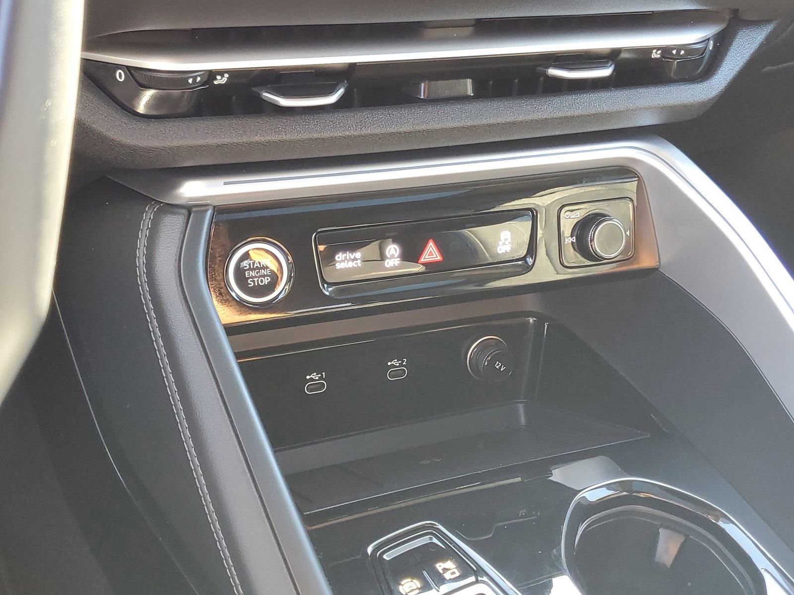 Used 2025 Audi Q5 Premium Plus w/ Premium Plus image 30