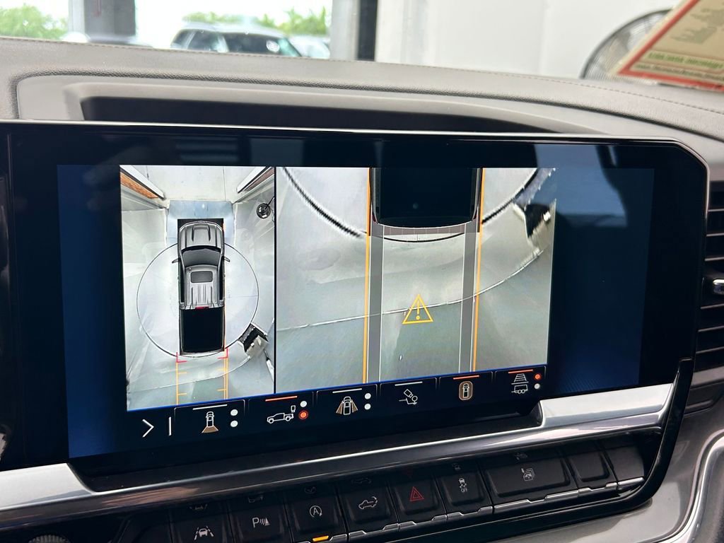 Used 2024 Chevrolet Silverado 1500 High Country w/ Technology Package image 30