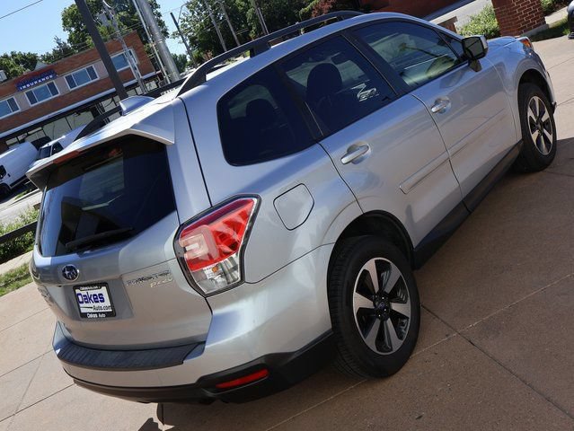 Used 2017 Subaru Forester 2.5i Premium AWD/4WD image 7