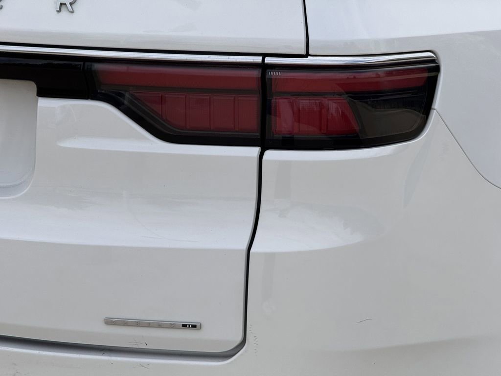 Used 2024 Jeep Wagoneer Series II w/ Flexible Seating Group image 10