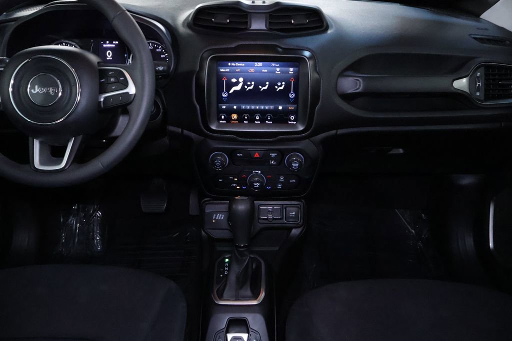 Used 2023 Jeep Renegade Latitude image 17