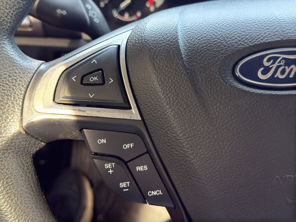 Used 2018 Ford Fusion SE image 14