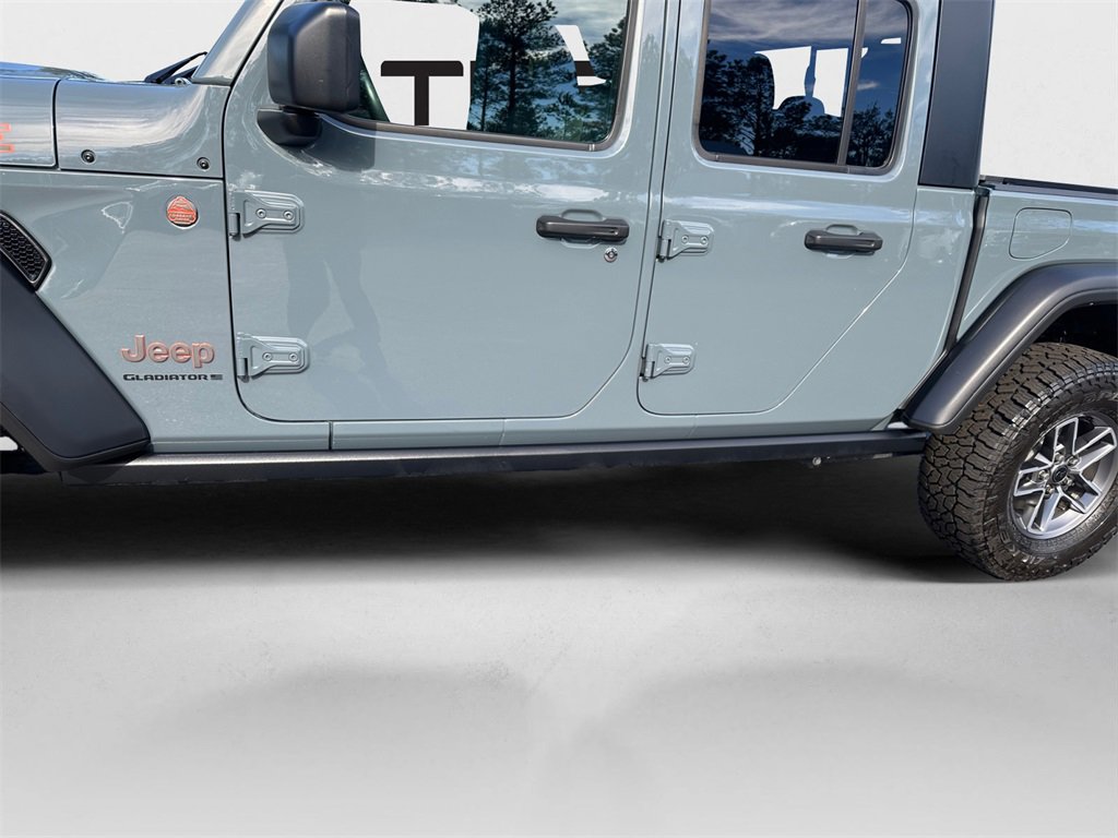 Certified 2024 Jeep Gladiator Mojave w/ Convenience Group image 16
