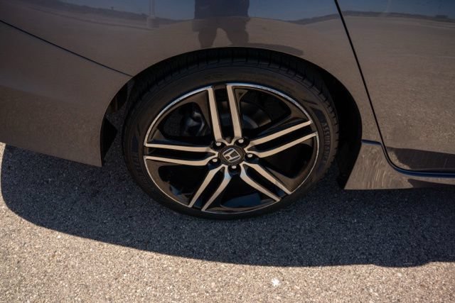 Used 2016 Honda Accord Sport image 9