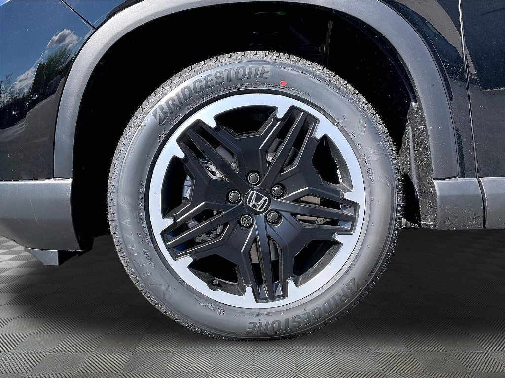 New 2026 Honda Pilot Touring image 7