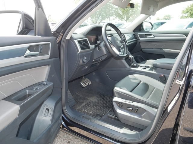 Certified 2023 Volkswagen Atlas SEL R-Line AWD/4WD image 12
