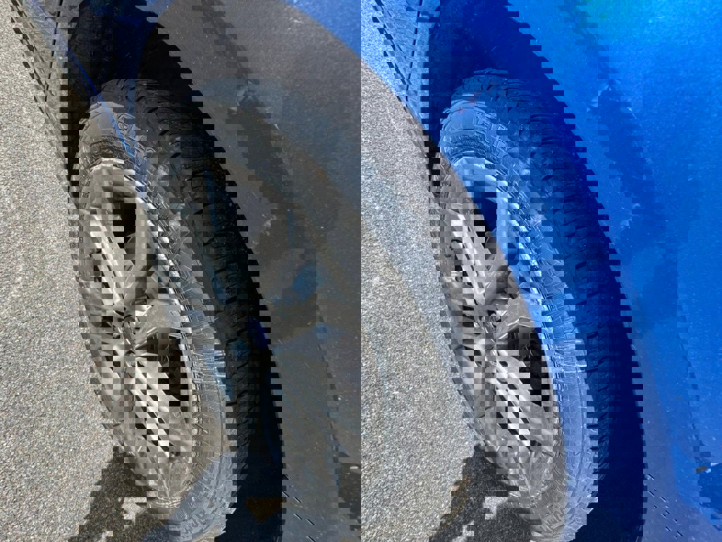 Used 2017 Ford Fusion SE w/ Equipment Group 601A image 19