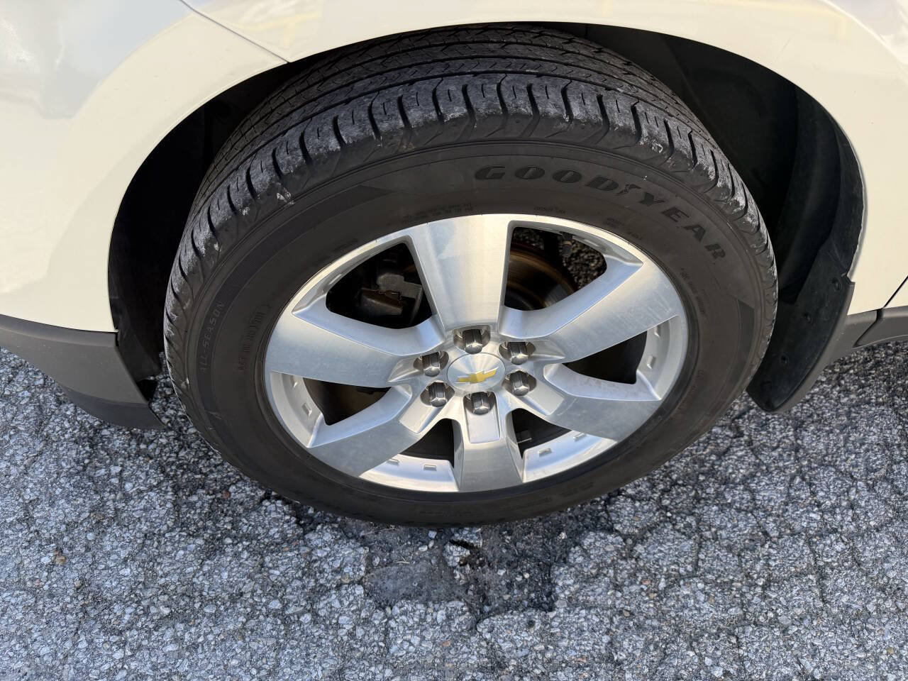 Used 2012 Chevrolet Traverse LTZ AWD/4WD image 9