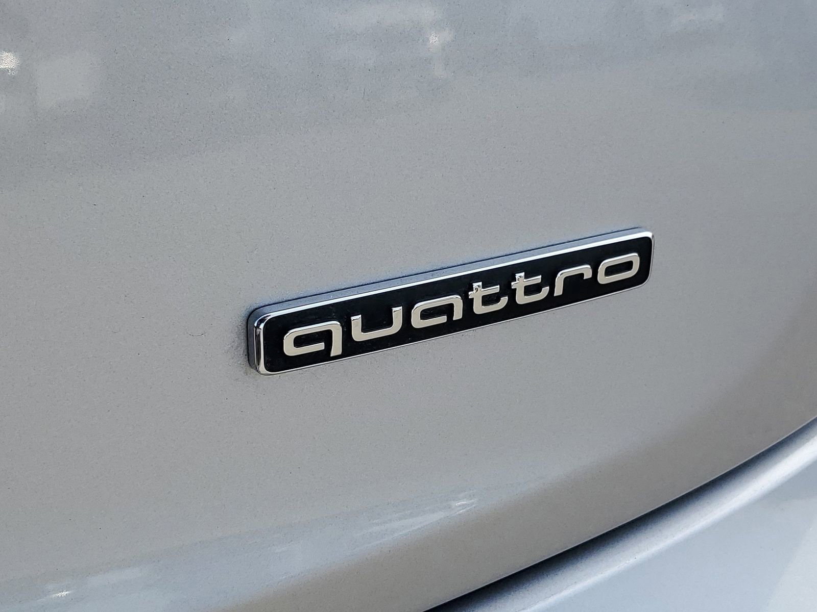 Used 2023 Audi Q5 2.0T Premium w/ Convenience Package image 8