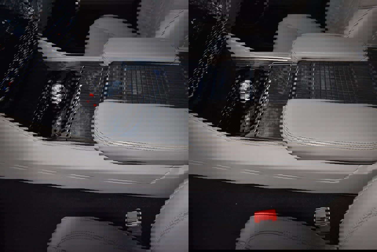 Used 2022 Jeep Wagoneer Series III w/ Premium Group I image 32