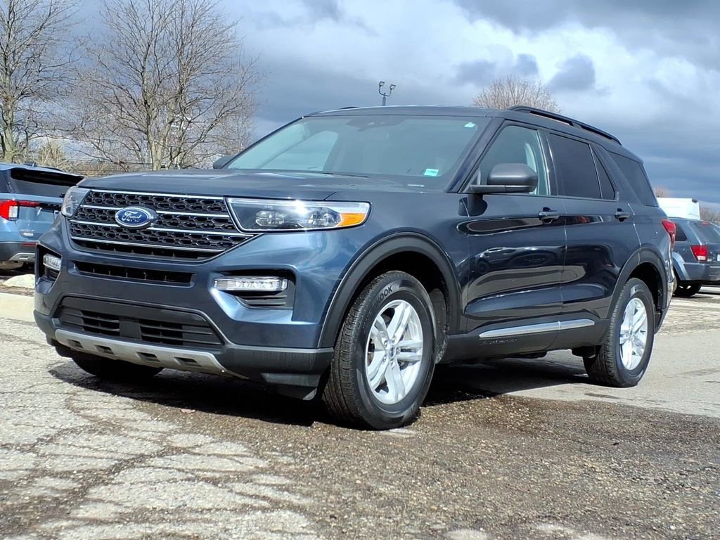 Used 2024 Ford Explorer XLT w/ Equipment Group 202A image 1