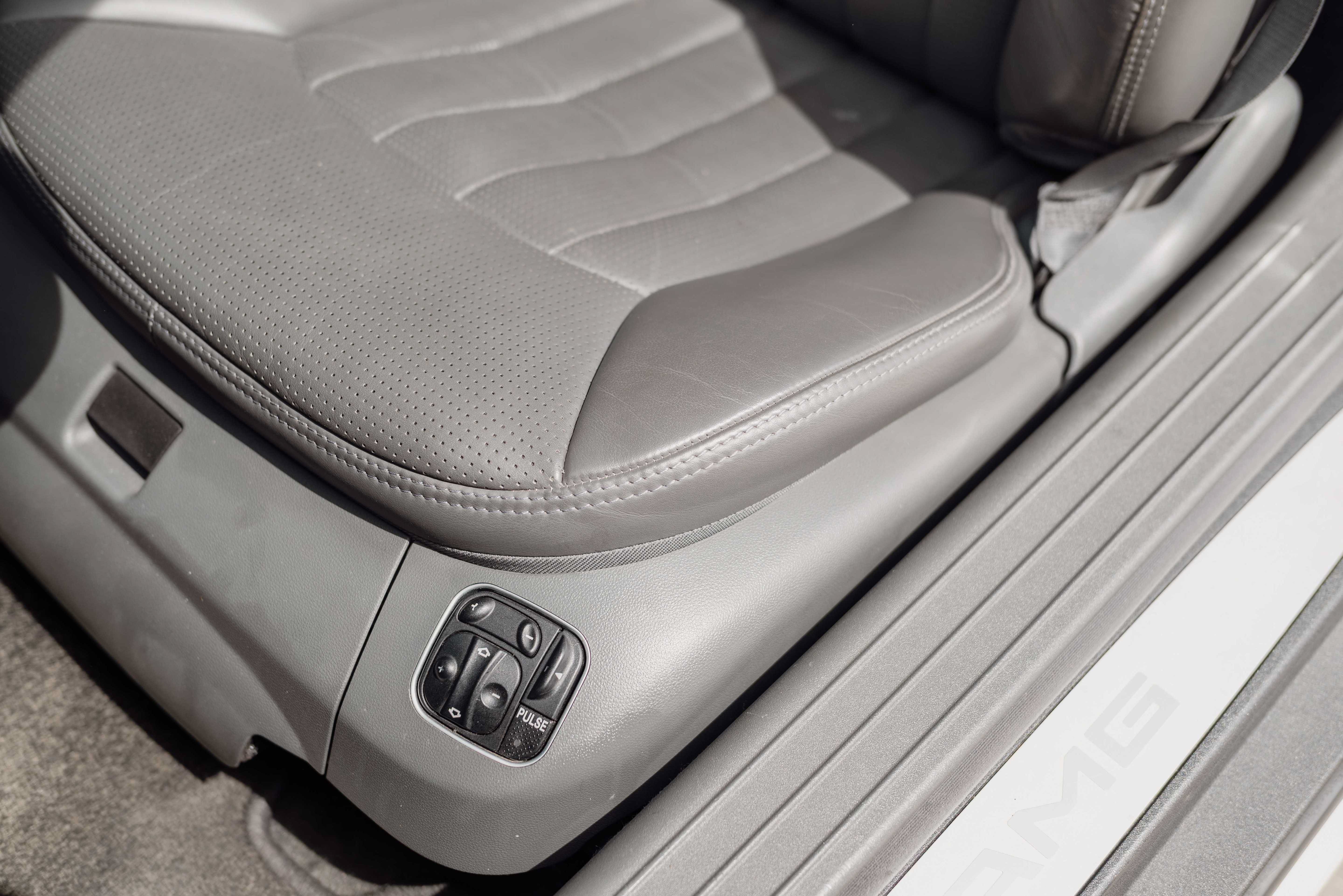 Used 2005 Mercedes-Benz SL 65 AMG image 16