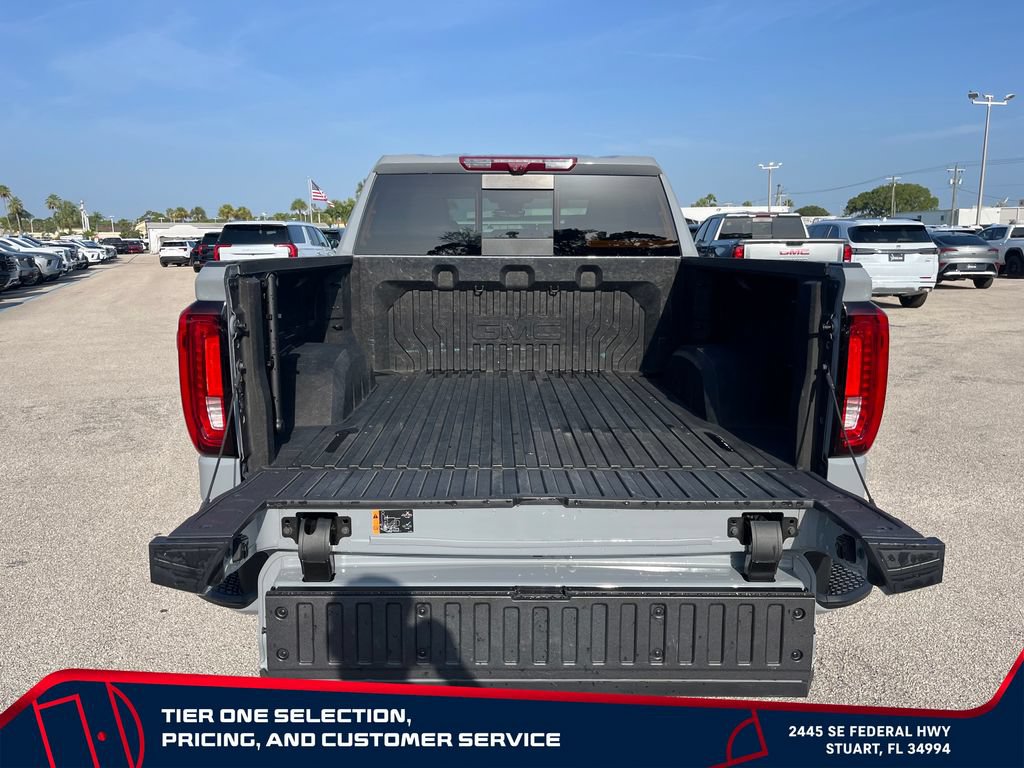 Used 2025 GMC Sierra 1500 AT4 w/ AT4 Premium Package AWD/4WD image 10