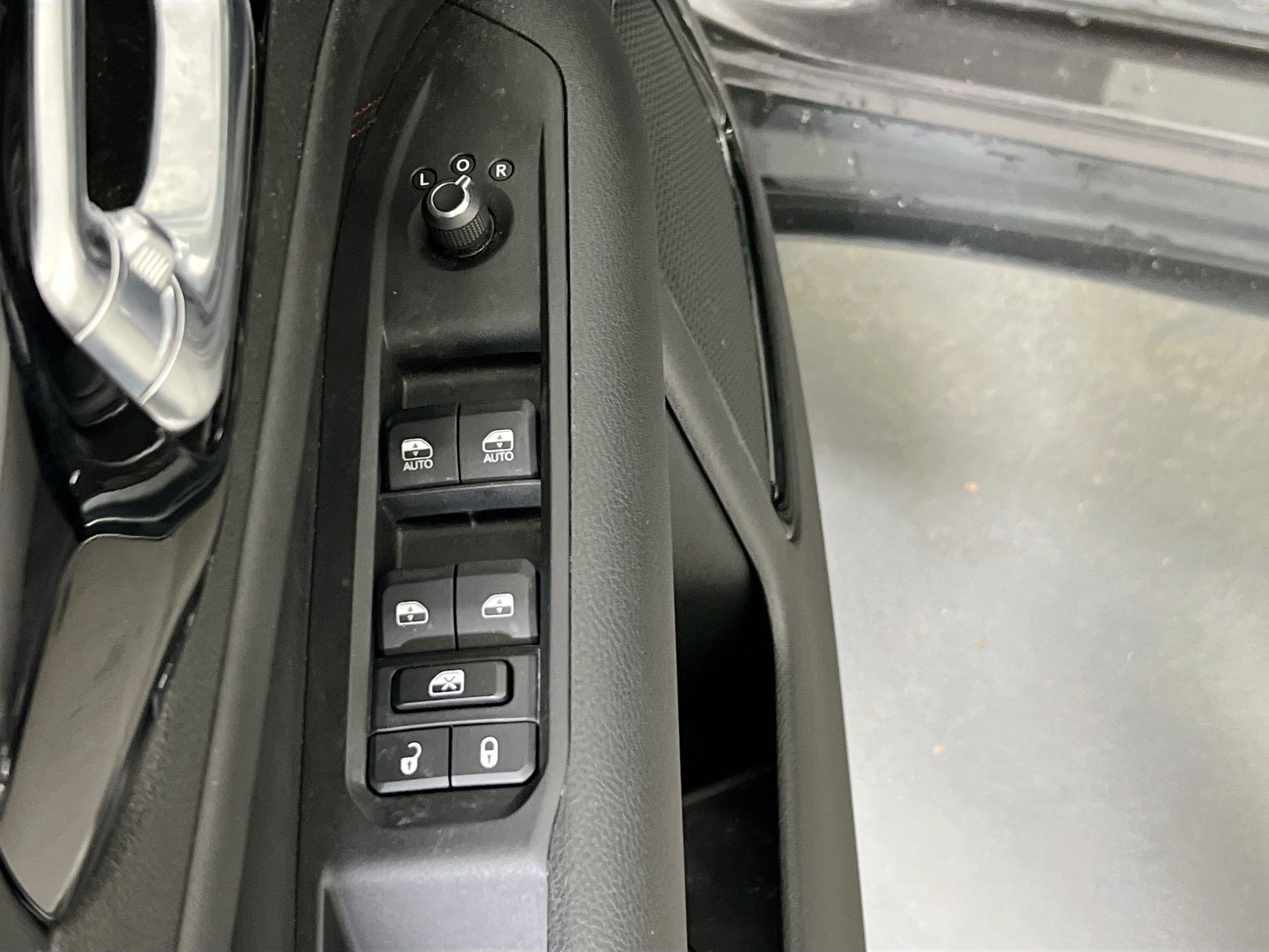 Used 2022 Jeep Compass Trailhawk AWD/4WD image 17