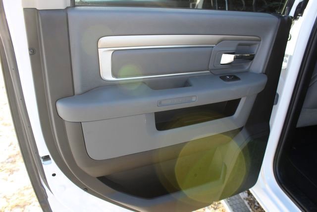 Used 2014 RAM 3500 Big Horn image 26