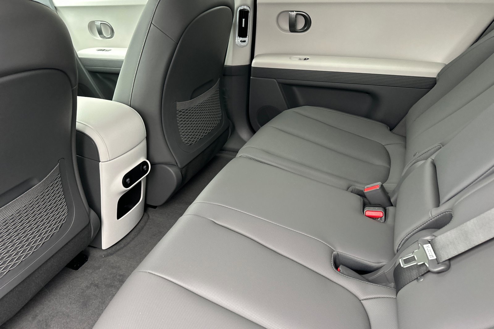 New 2026 Hyundai Ioniq 5 SEL image 12