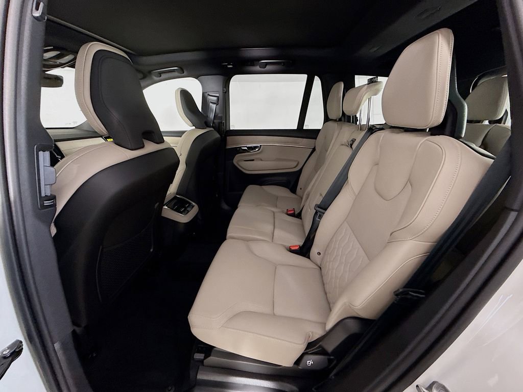 New 2026 Volvo XC90 B6 Plus w/ Protection Package Premier image 25