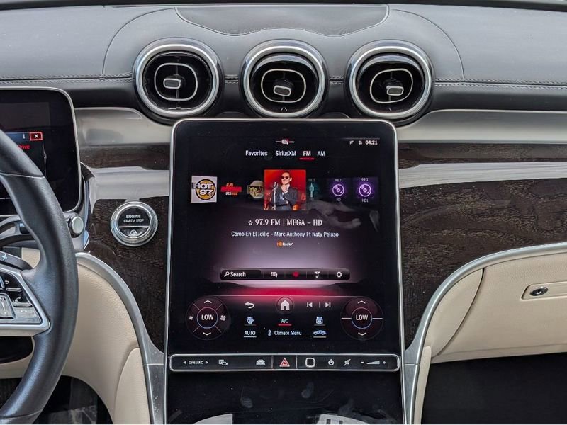 Used 2024 Mercedes-Benz GLC 300 4MATIC image 20