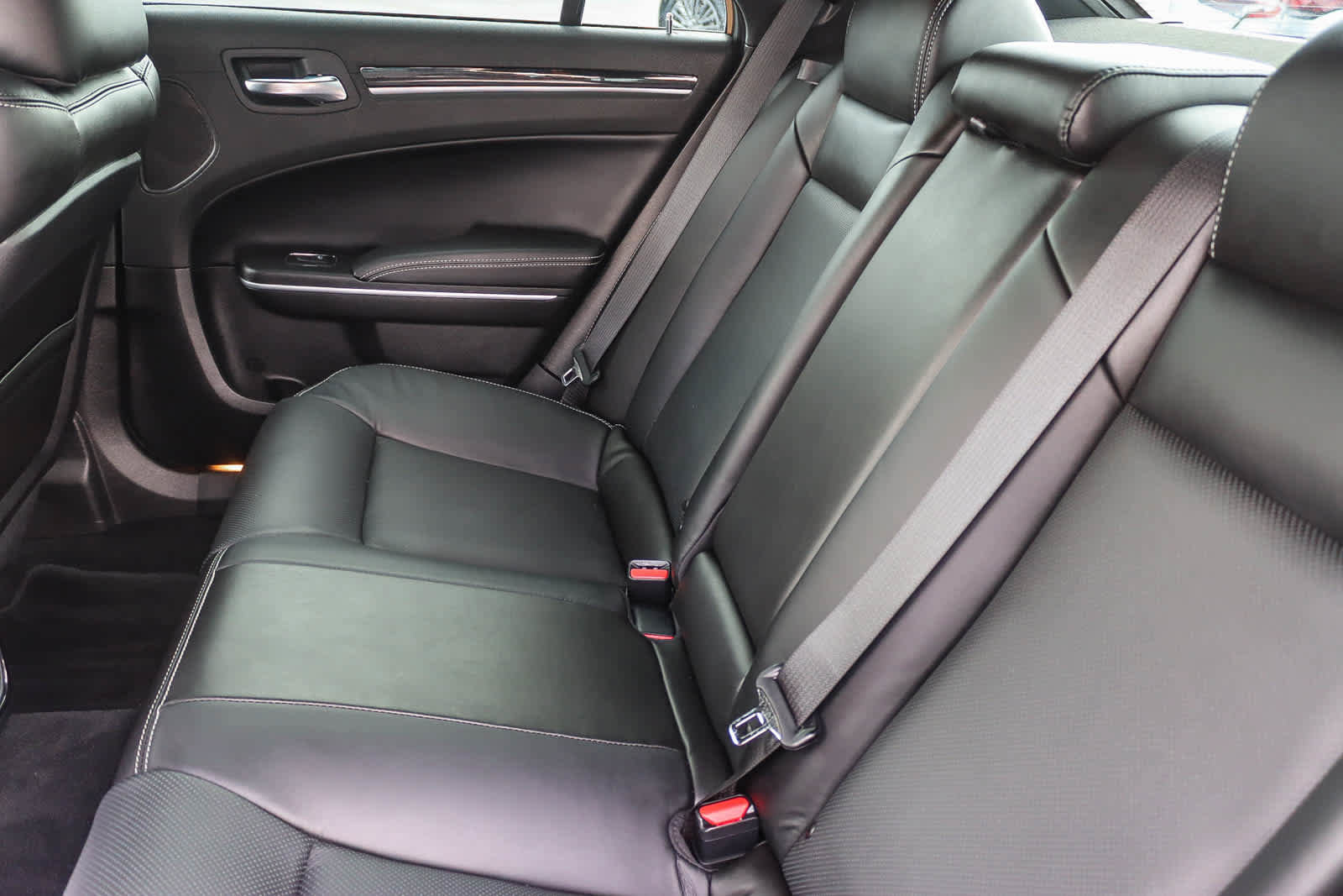 Used 2022 Chrysler 300 S w/ Comfort Group image 17