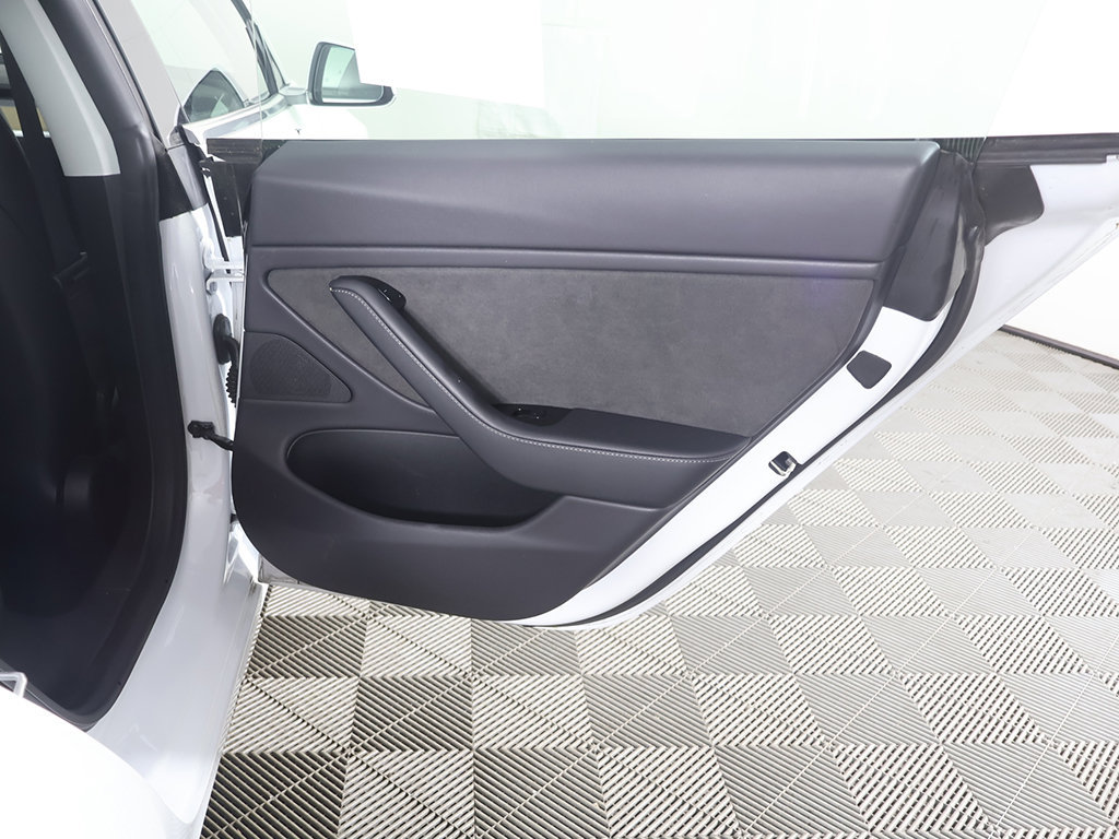Used 2019 Tesla Model 3 Mid Range RWD image 27