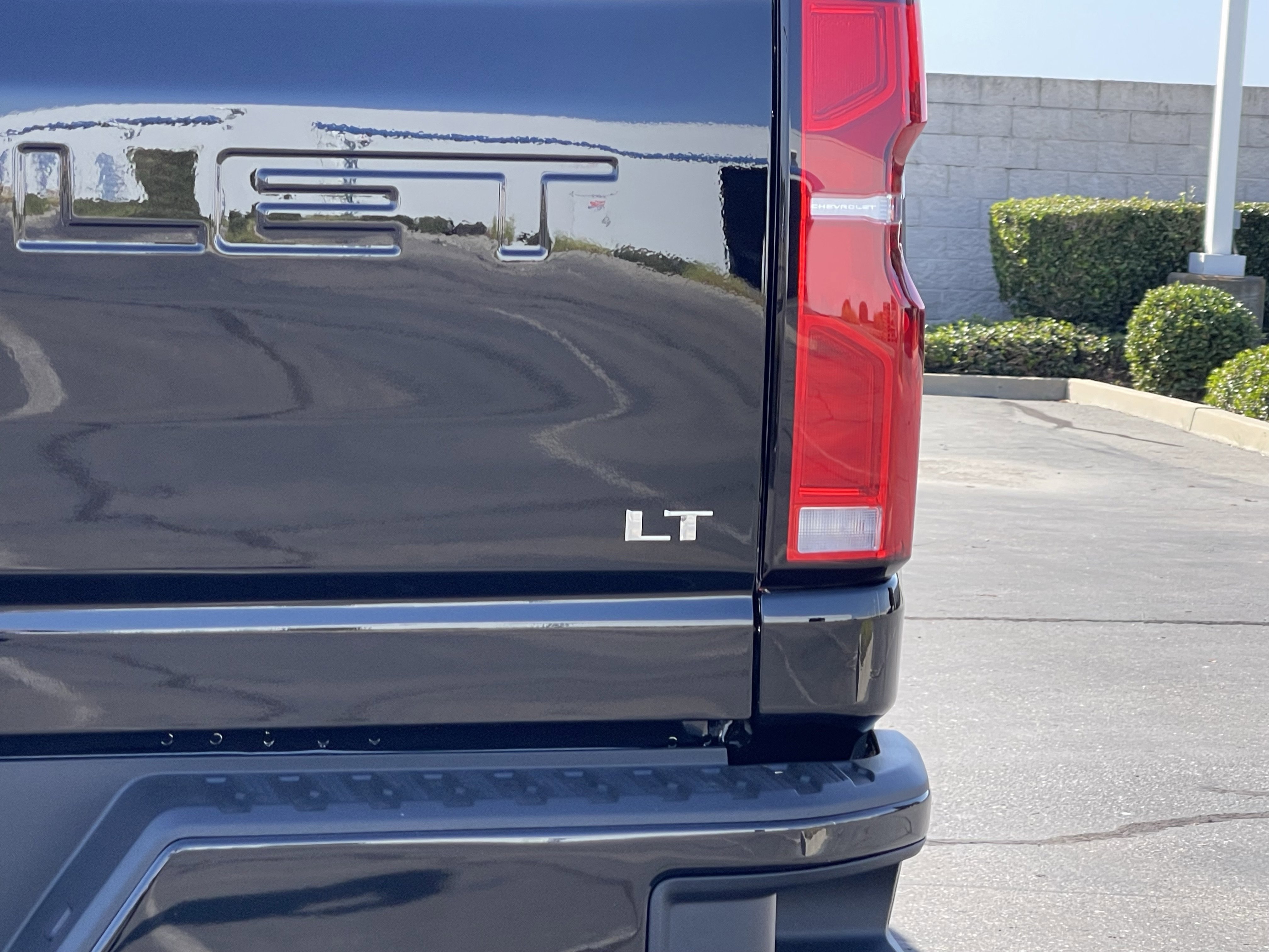 New 2026 Chevrolet Silverado 2500 LT w/ Z71 Chrome Sport Edition AWD/4WD image 9