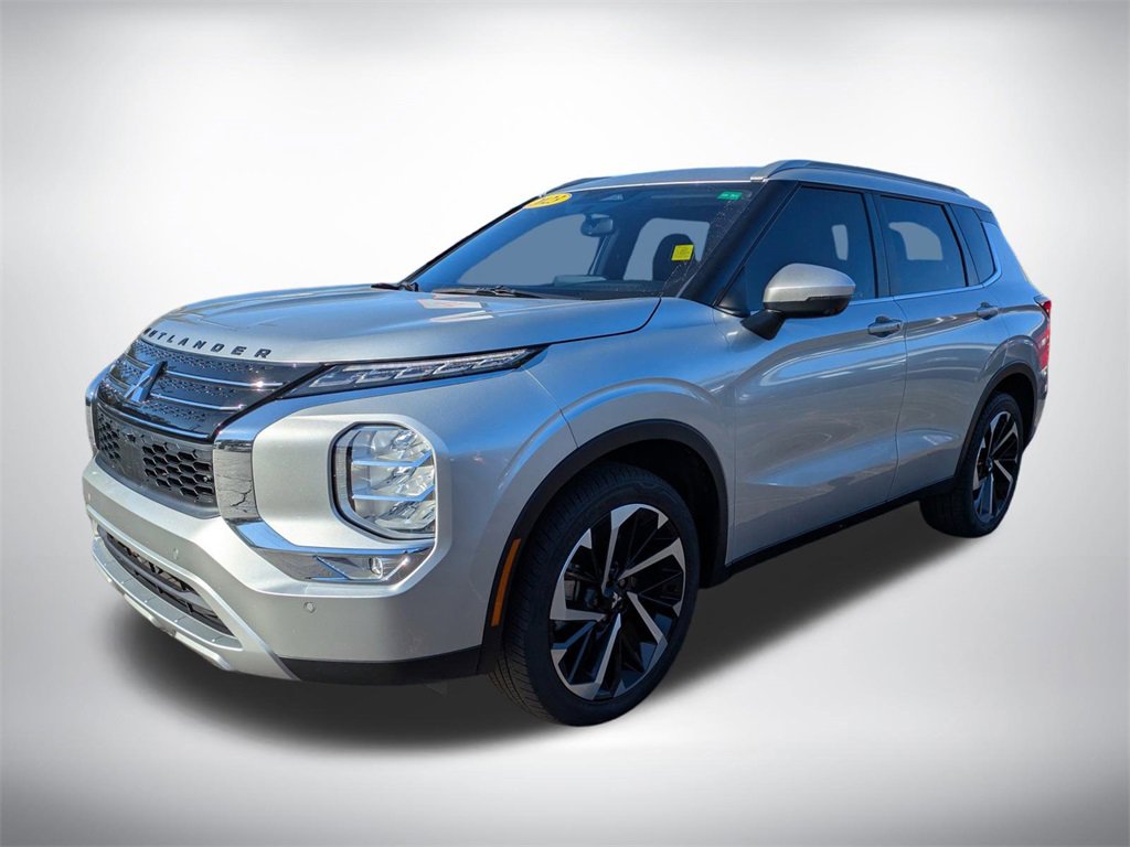 Used 2023 Mitsubishi Outlander SE image 8
