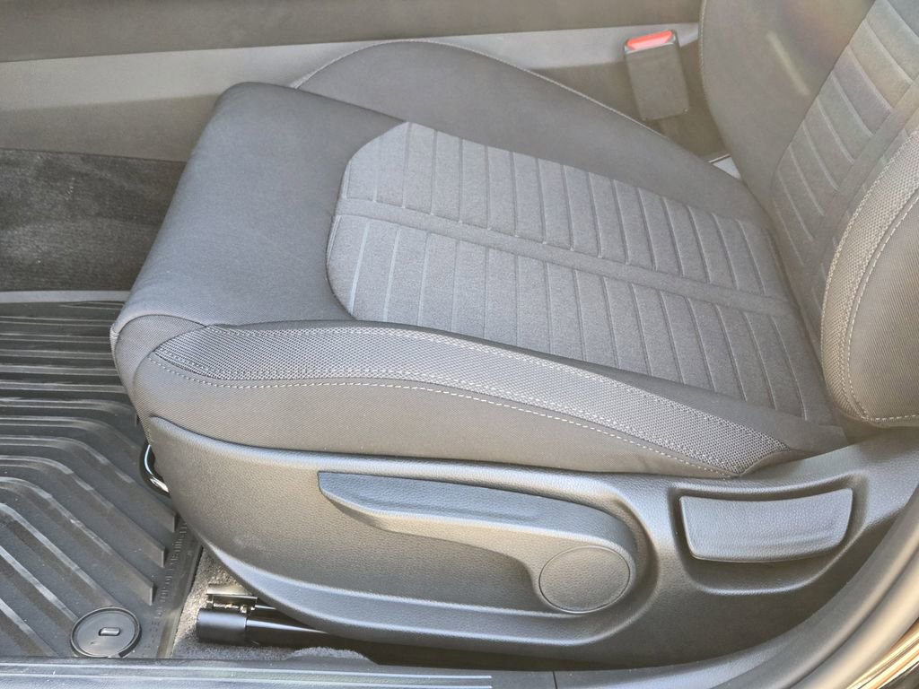 New 2026 Kia K5 LXS FWD image 19