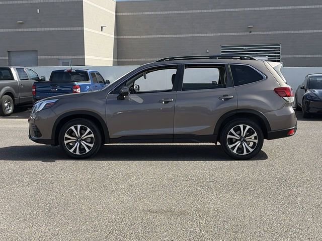 Used 2022 Subaru Forester Limited image 9