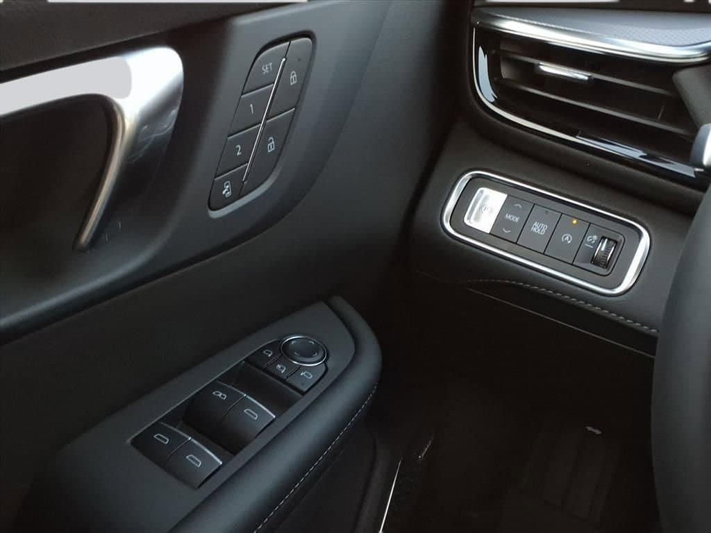 New 2026 Buick Enclave Sport Touring w/ Power Package FWD image 13
