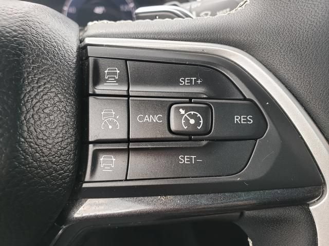 Used 2023 Jeep Grand Cherokee L Laredo AWD/4WD image 25