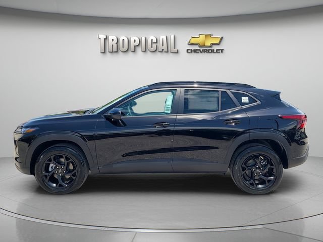 New 2026 Chevrolet Trax LT w/ Midnight Edition FWD image 2