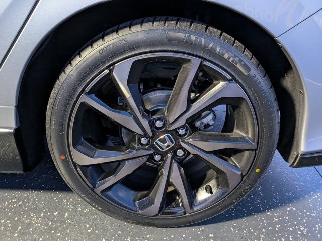 Used 2018 Honda Civic Sport image 12
