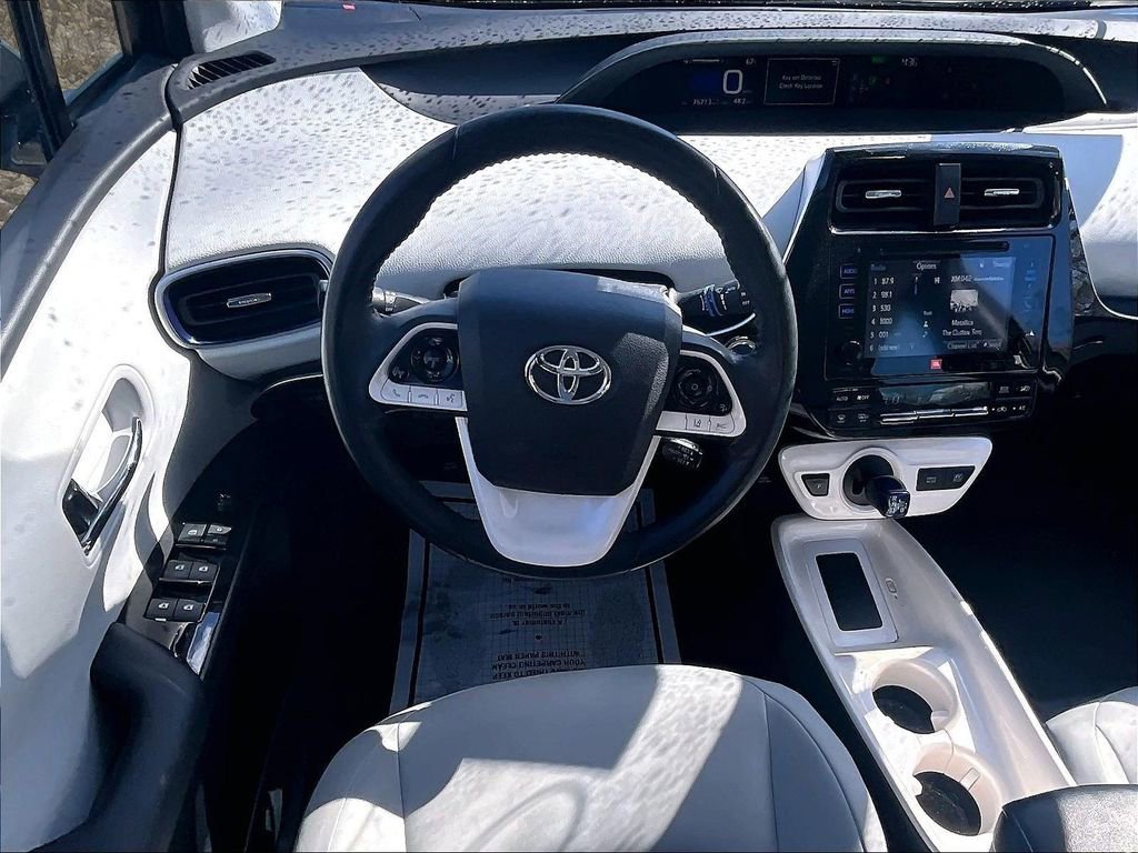Used 2016 Toyota Prius Four Touring w/ Premium Convenience Package FWD image 5