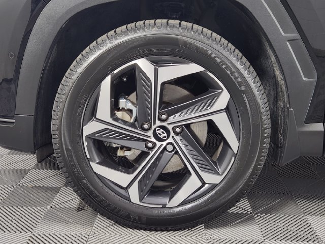 Certified 2022 Hyundai Tucson Limited w/ Cargo Package AWD/4WD image 21