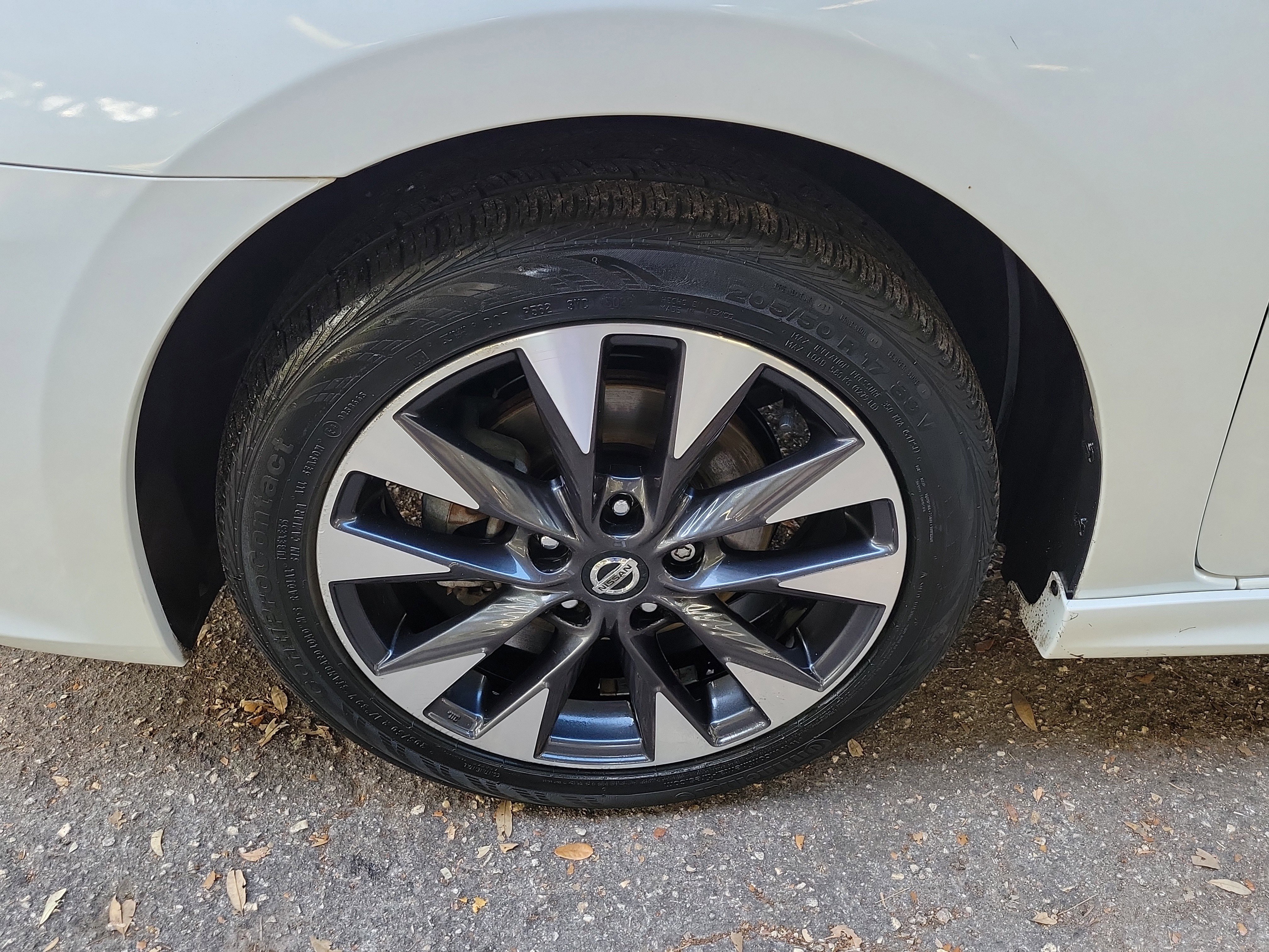 Used 2018 Nissan Sentra SR FWD image 4