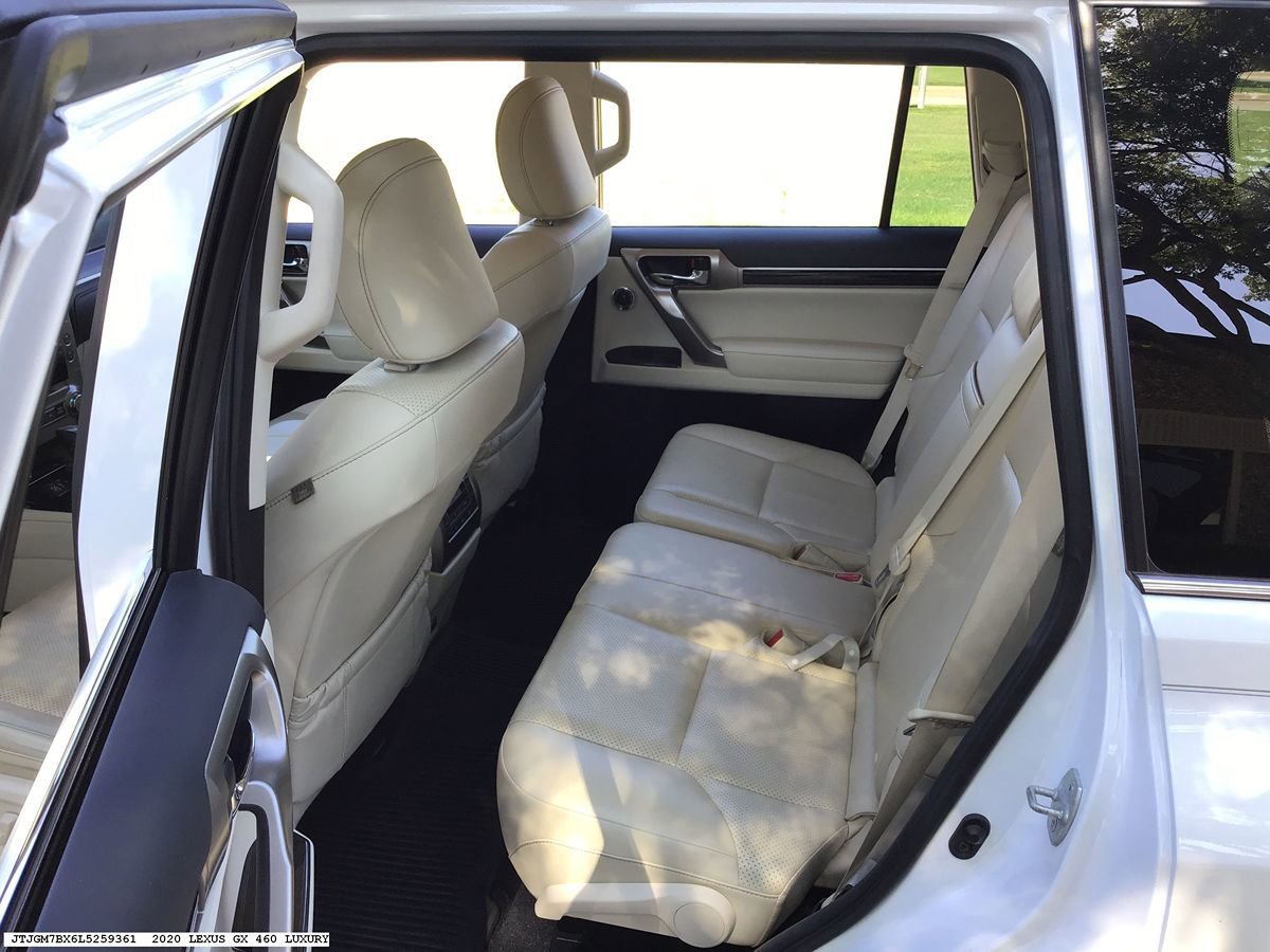 Used 2020 Lexus GX 460 Luxury w/ Accessory Package AWD/4WD image 9