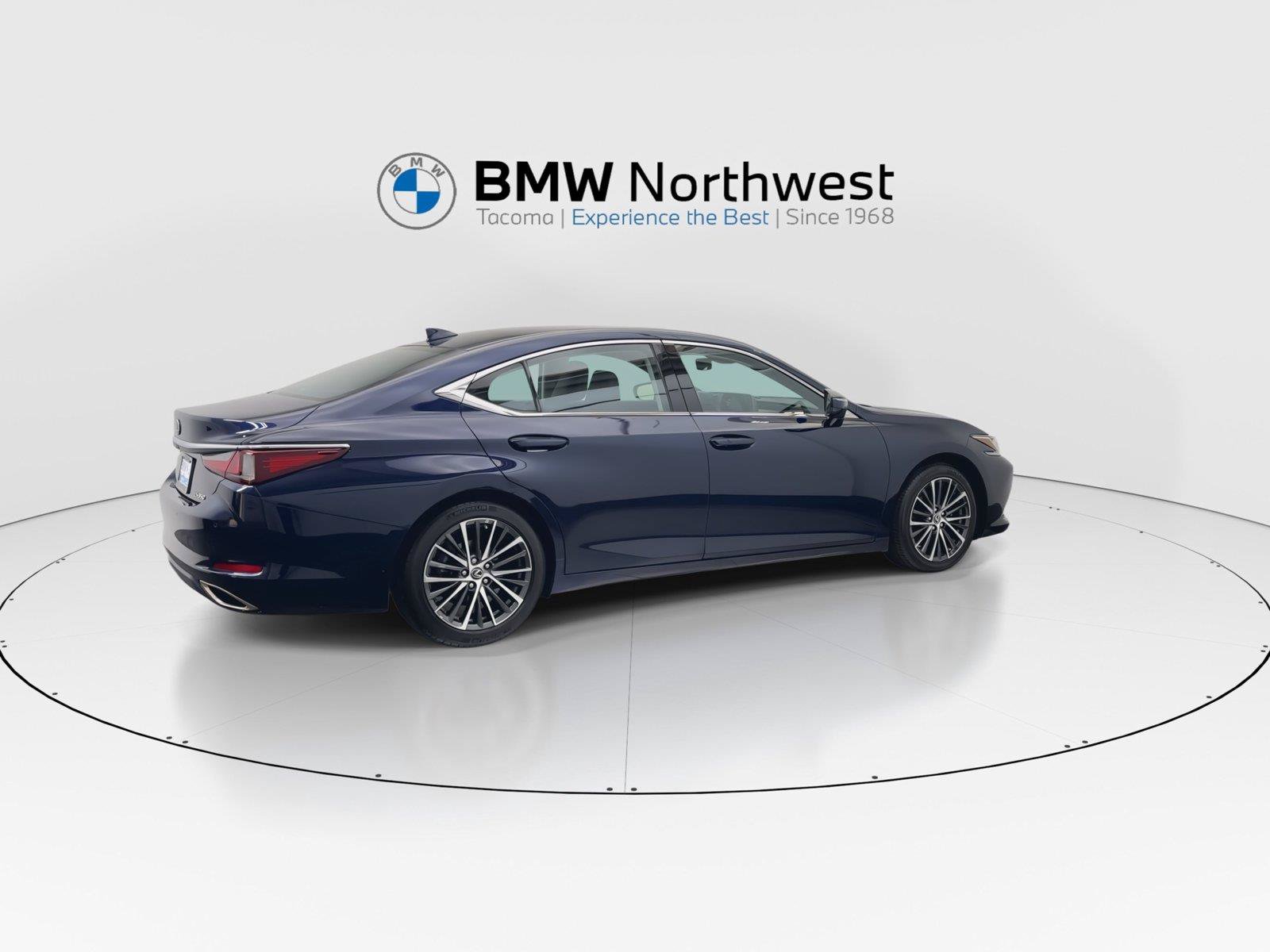 Used 2022 Lexus ES 350 w/ Premium Package FWD image 4